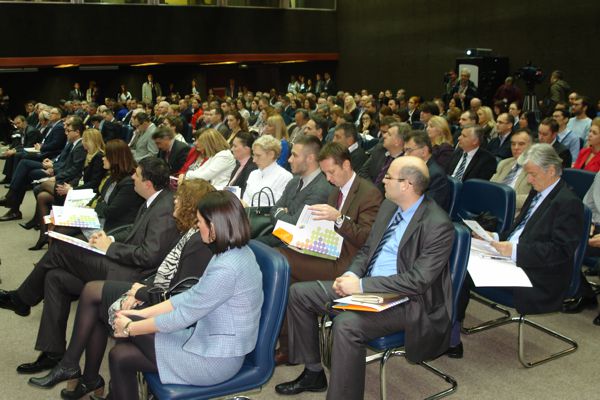 Učesnici konferencije 11 dec rr 4
