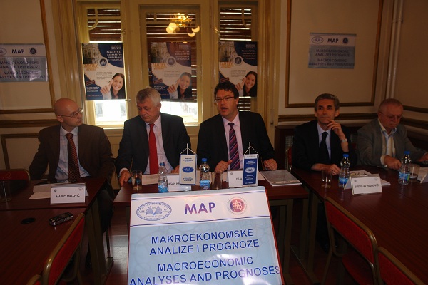 Dr Marko Malović, prof. dr hasan Hanić, prof. dr Dejan Erić, prof. dr Svetislav Paunović i gospodin Branislav Gulan jun6 map2